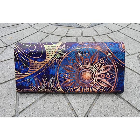 Mandala Stargazer Foldable Triangle Sunglass Case - Picture 4 of 9